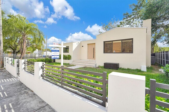 Building Photo - 4721 NW 6th Ave