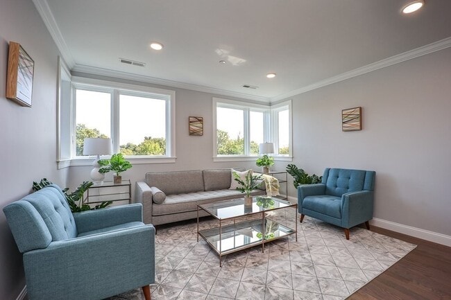 Building Photo - 1400 Centre St