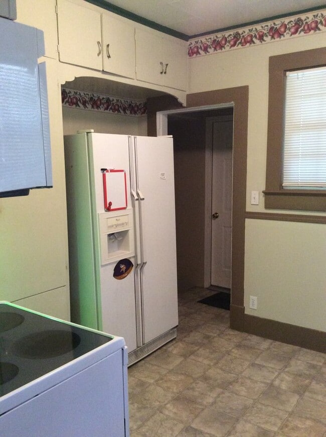 Building Photo - 1304 8th St