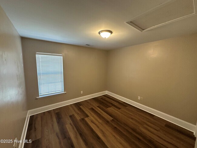 Building Photo - 4436 Frying Pan Rd SE
