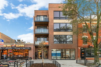 Building Photo - 1807 W Division St