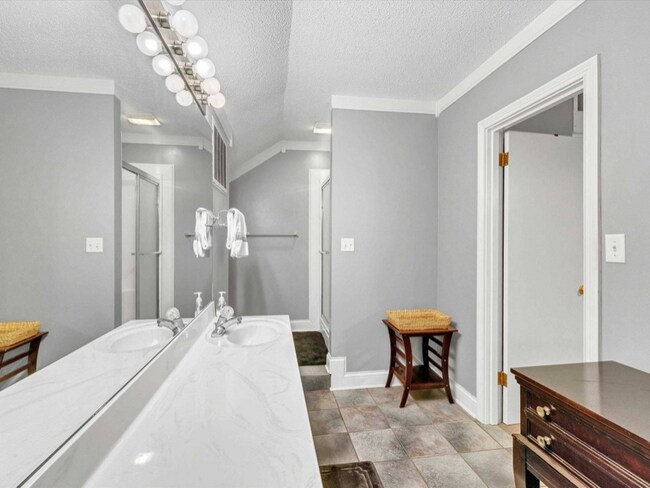 Building Photo - 4303 Loft Cove