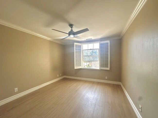 Building Photo - Single House Irvine