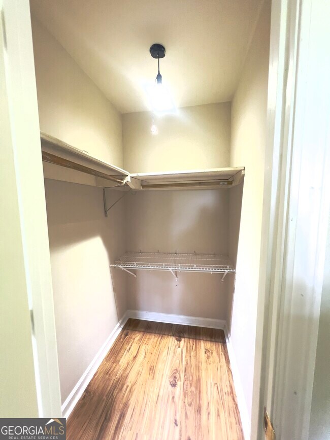 Building Photo - 1140 Barber Creek Dr