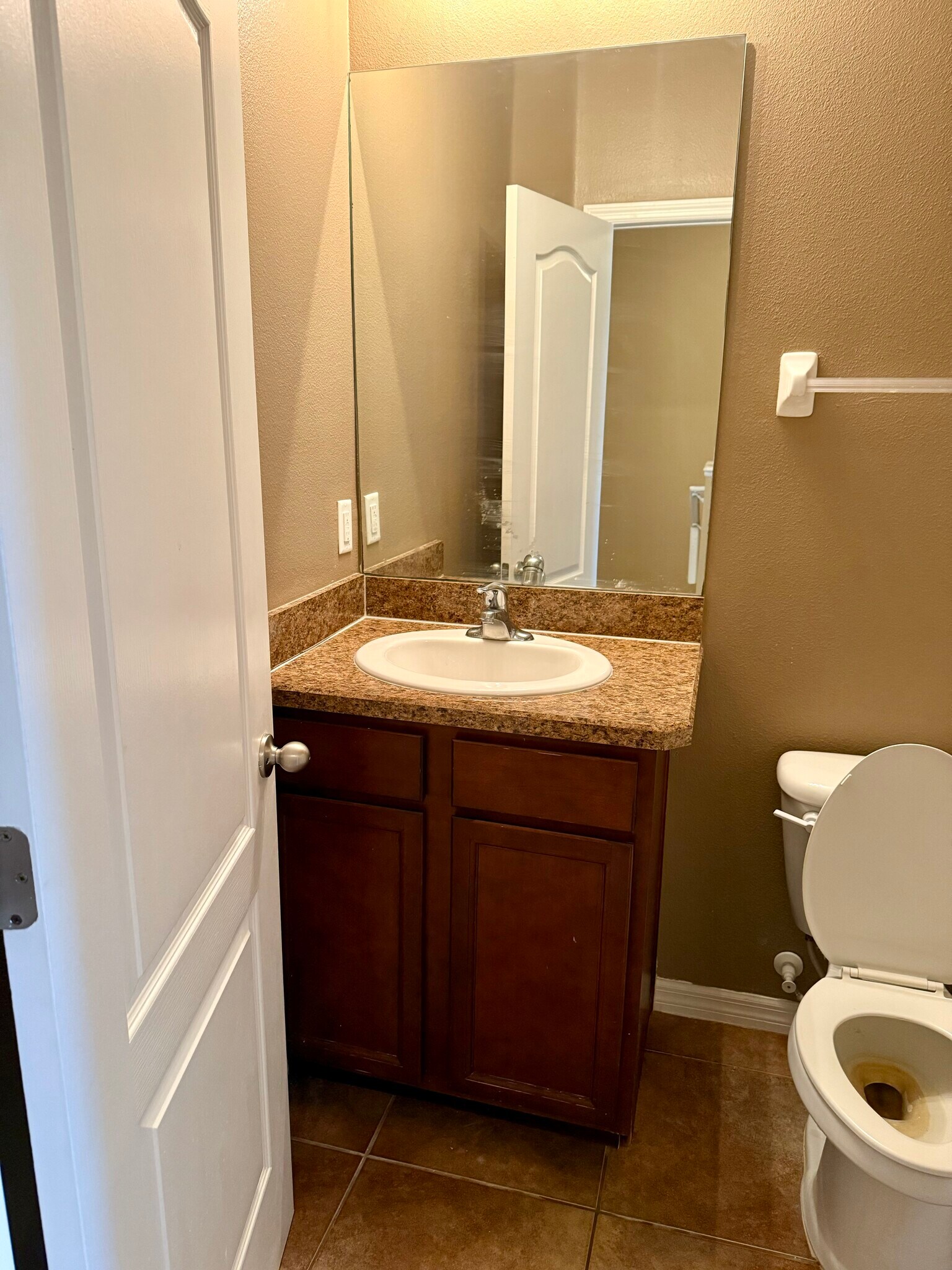 Building Photo - 706 Wiltonway Dr