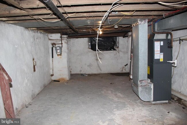 Building Photo - 5654 Appletree St
