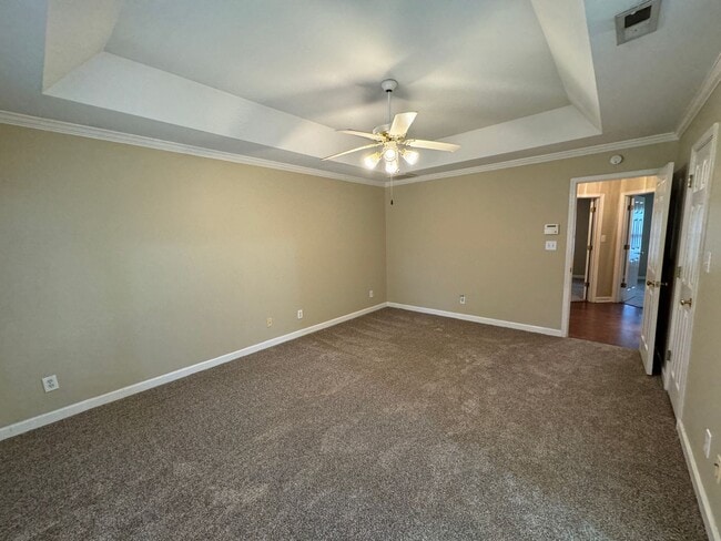 Building Photo - AVAILABLE TO SHOW!!!