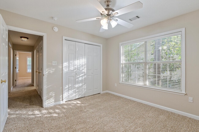 Building Photo - 391 Sandleton Way