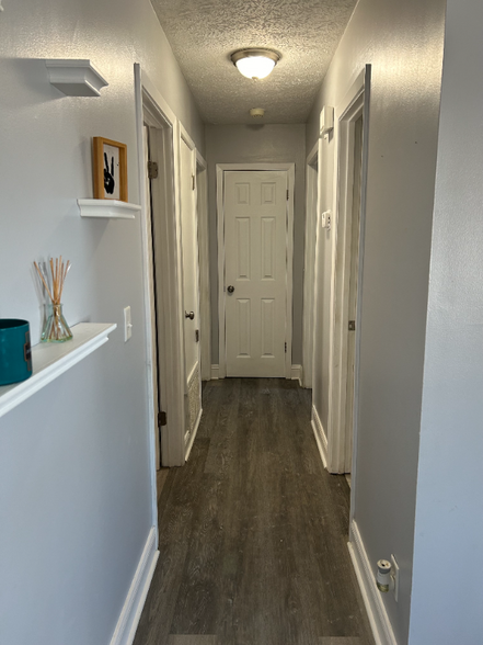 Building Photo - 1402 Clay Ave