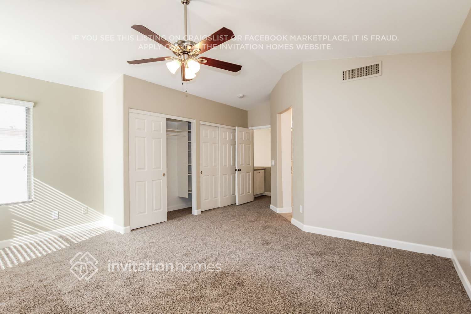 Building Photo - 4067 E Meadow Dr