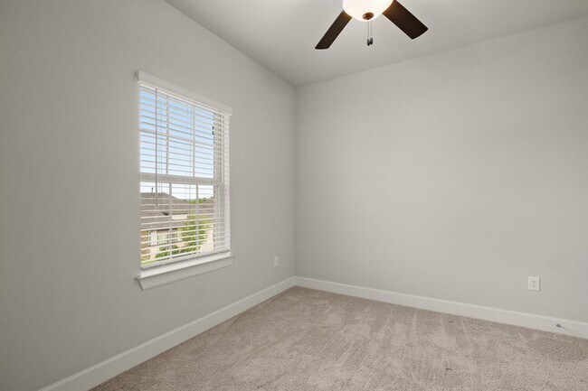 Building Photo - 12809 Stanford Dr
