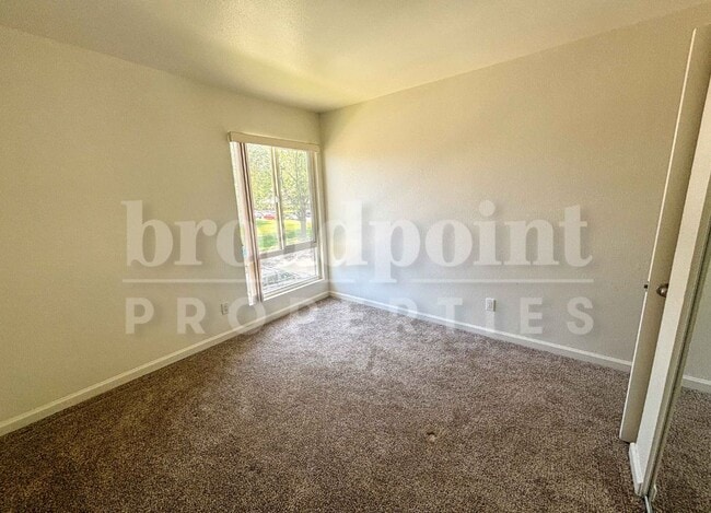 Building Photo - 2536 White Oak Pl