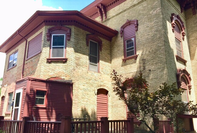 Building Photo - 1519-19 College Ave NE
