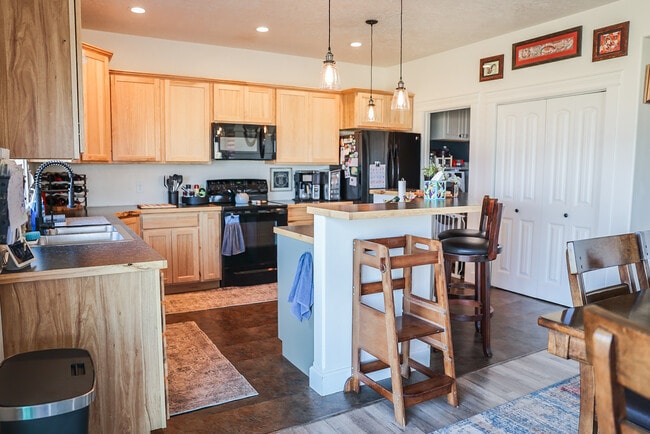 Building Photo - 45 Butch Cassidy Loop