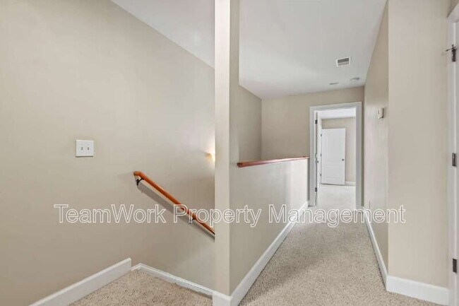 Building Photo - 2936 Sugarberry Ln