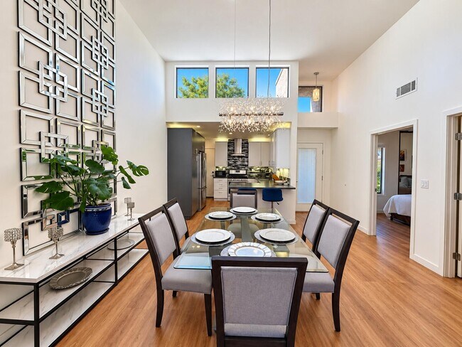 Building Photo - 72477 Rolling Knoll Dr