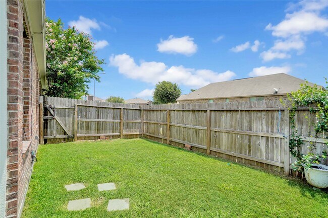 Building Photo - 10514 Kentington Oak Dr