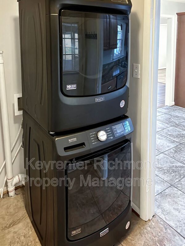 Building Photo - 7820 Conifer Rd