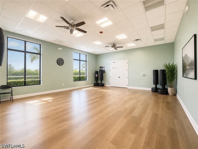 Building Photo - 1367 Artesia Dr E