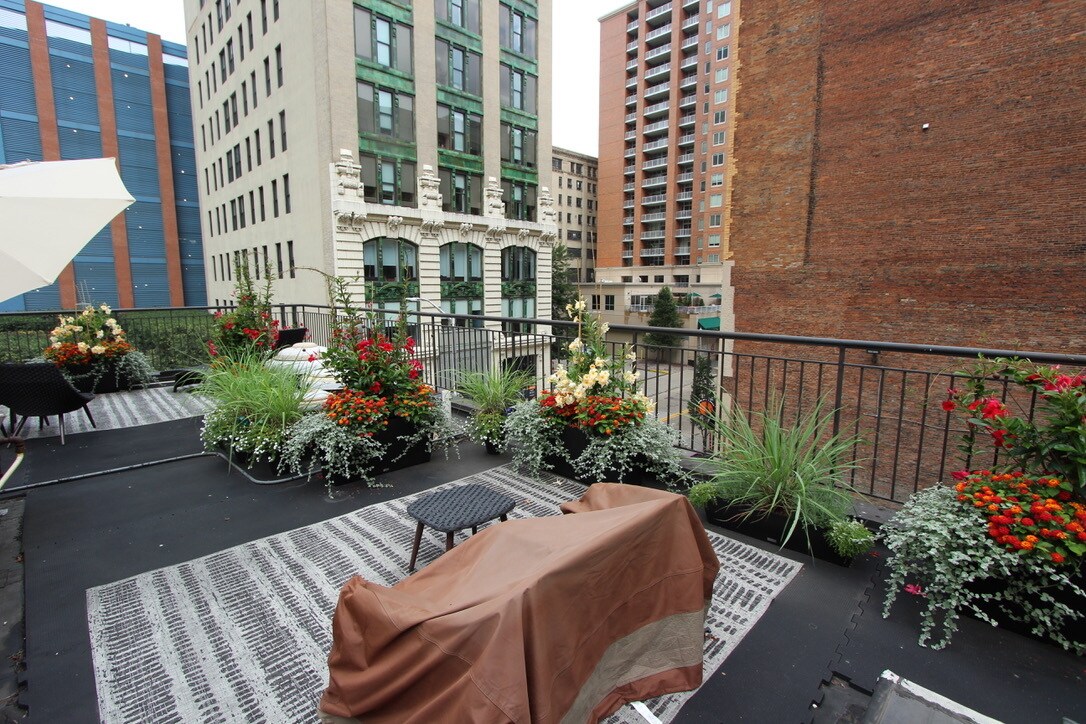 Rooftop - 139 7th St