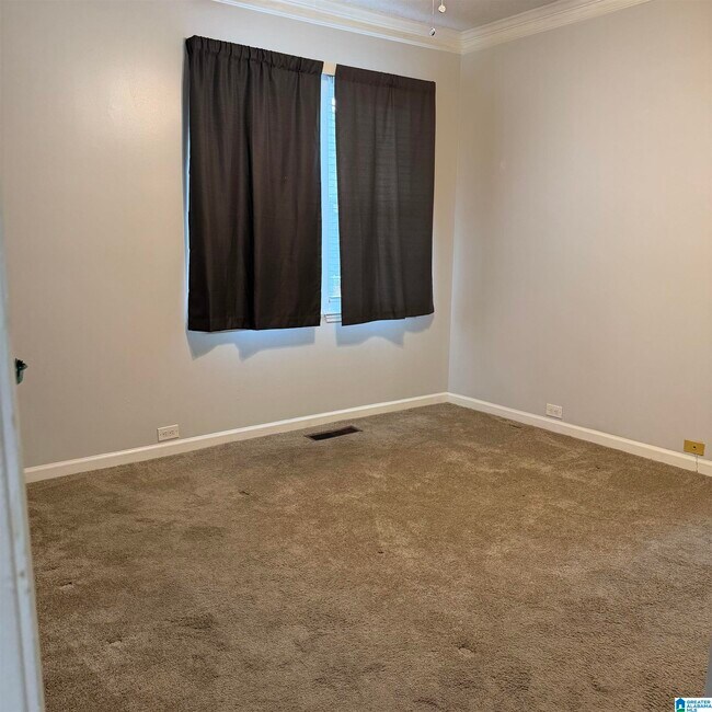 Building Photo - 1932 Waterford Pl