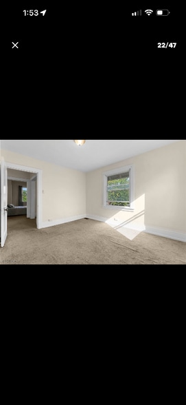 Building Photo - 1005 S Freedom Ave