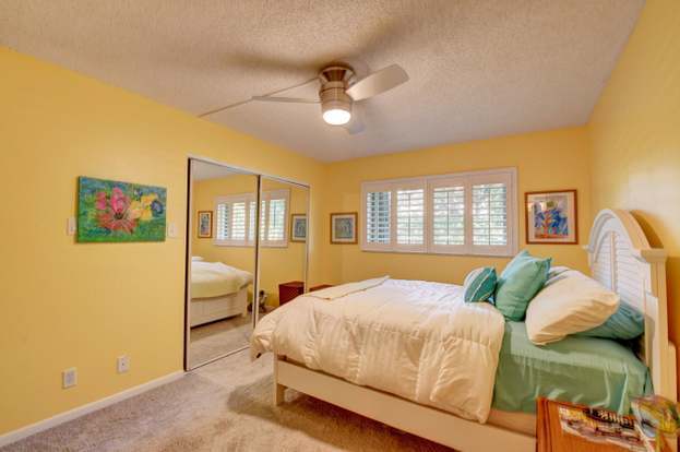 Building Photo - 207 Tropic Isle Dr