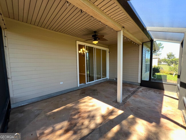 Building Photo - 129 Oarsman Crossing