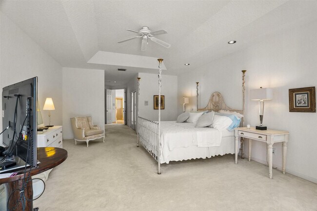 Building Photo - 1012 SW 156th Ave