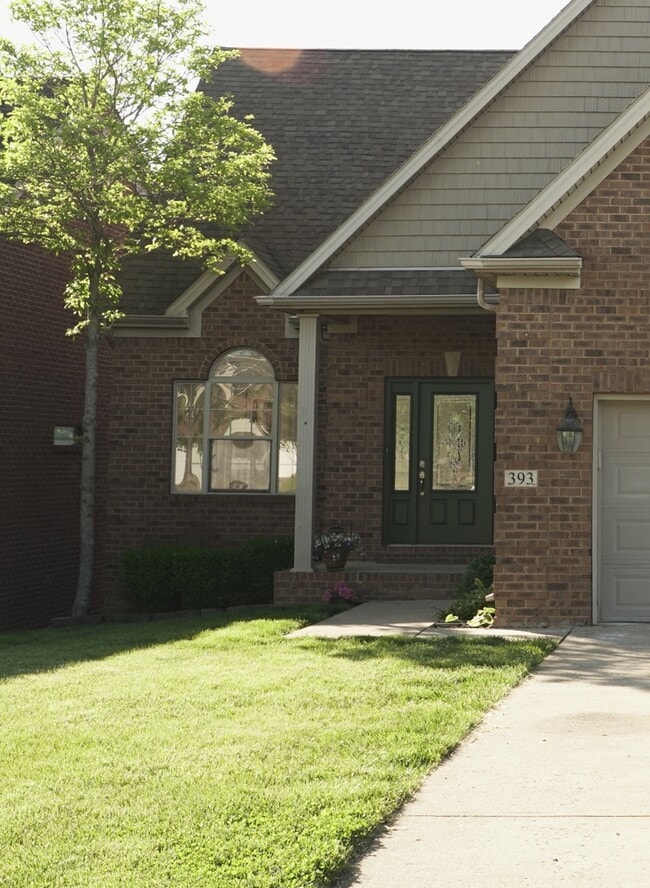 Building Photo - 393 Hays Blvd