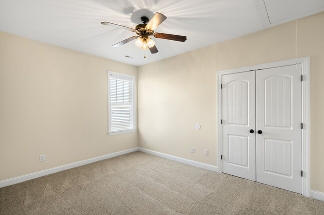 Building Photo - 2508 Chelsea Dr NW