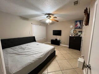 Building Photo - 218 Woodland Park Cir
