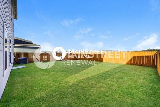 Building Photo - 4 Bedroom Pet-Friendly Home in New Braunfels, TX with Main Street Renewal