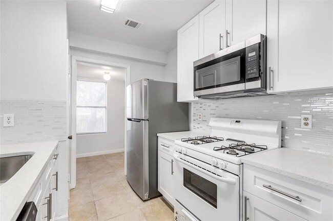 Building Photo - 9611 Bear Paw Trail