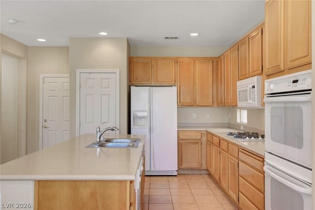 Building Photo - 3432 Yellow Cove Ln