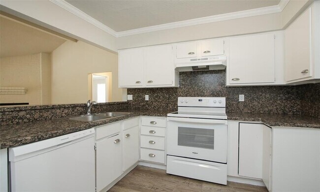 Building Photo - 9426 Chartermoss Cir
