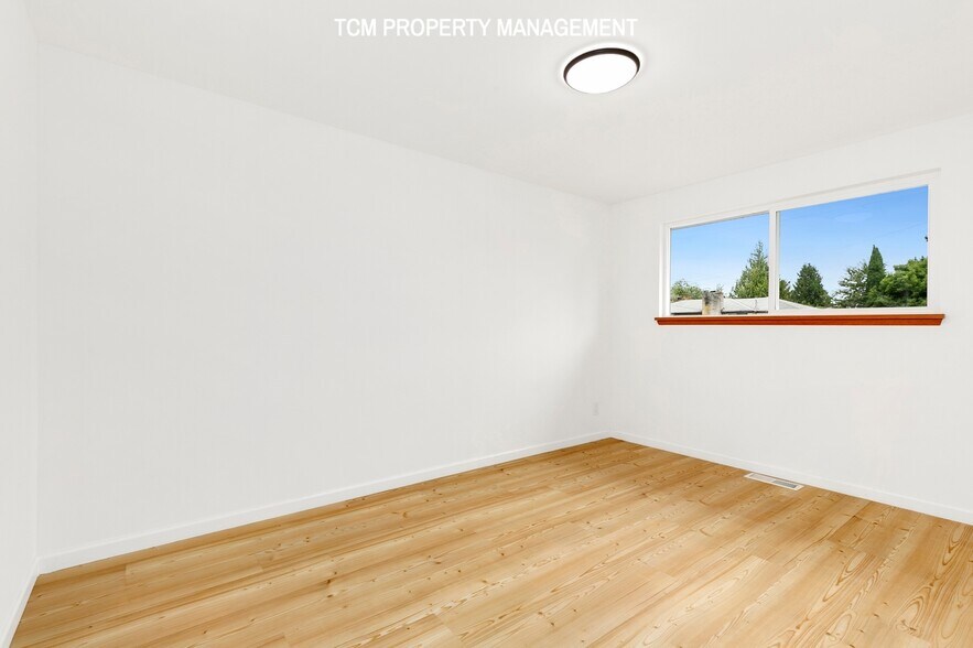 Building Photo - 4806 S 179th St