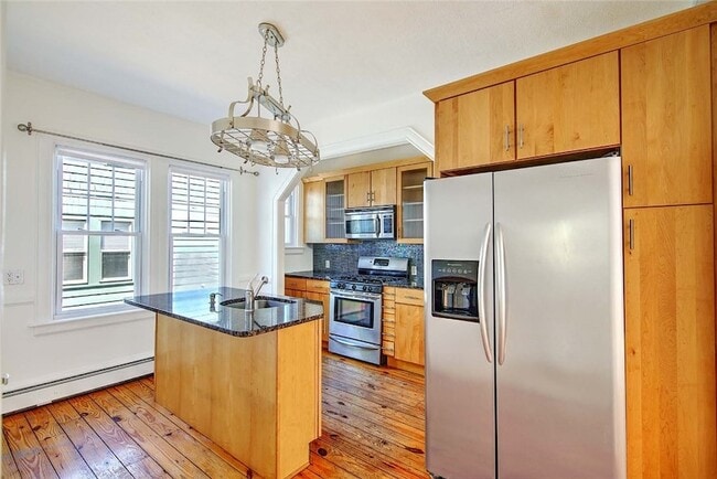 Building Photo - 91 4th St