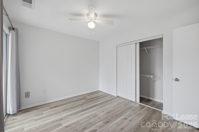 Building Photo - 18865 Vineyard Point Ln