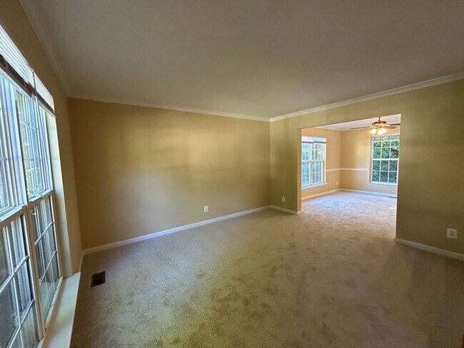 Building Photo - Beautiful 4BR Home at the Heart of Convenience and Comfort / Pet-Friendly/ Coming Soon!