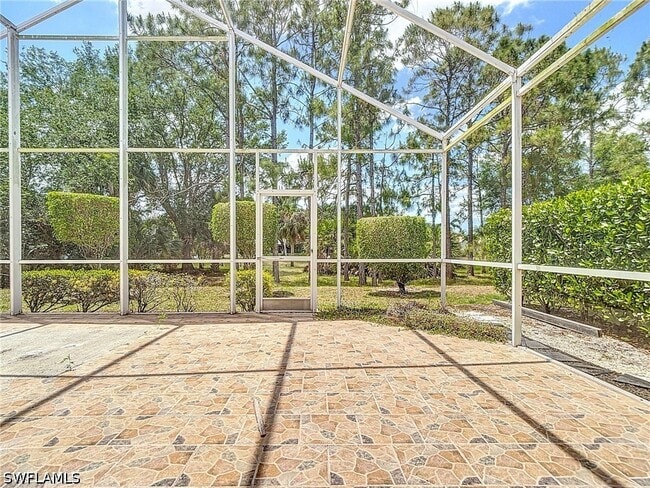 Building Photo - 351 Pindo Palm Dr