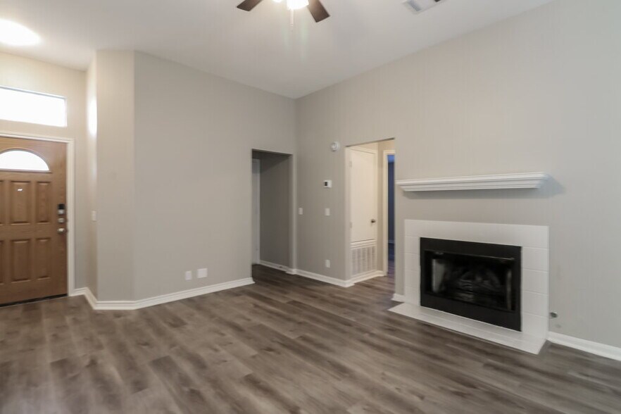 Building Photo - 21203 Grand National Ave