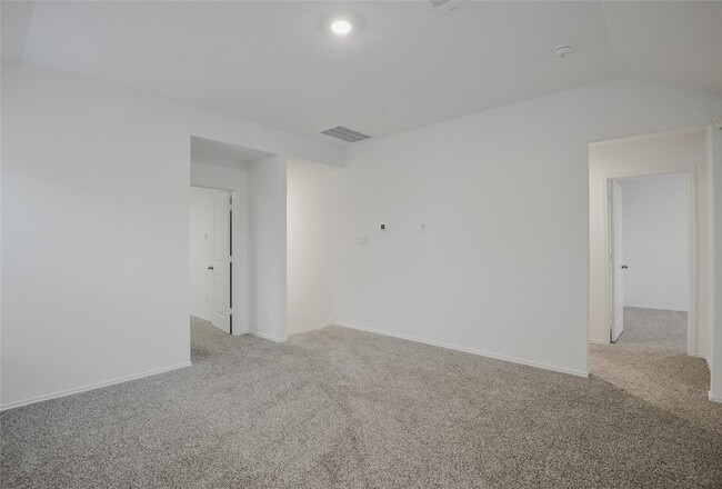 Building Photo - 1055 Llano Trl