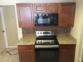 Building Photo - 2/2 Beutiful Condo at Hidden Springs -  Do...