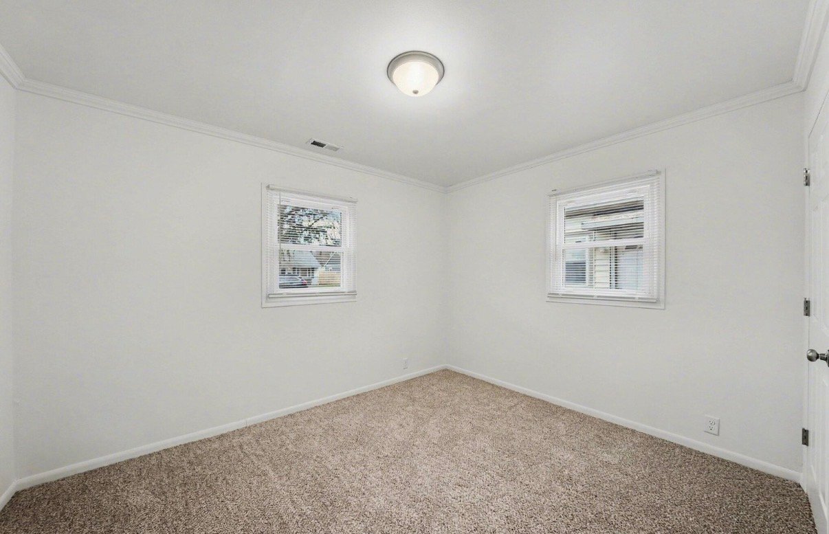 Building Photo - 613 N Ashland Ave