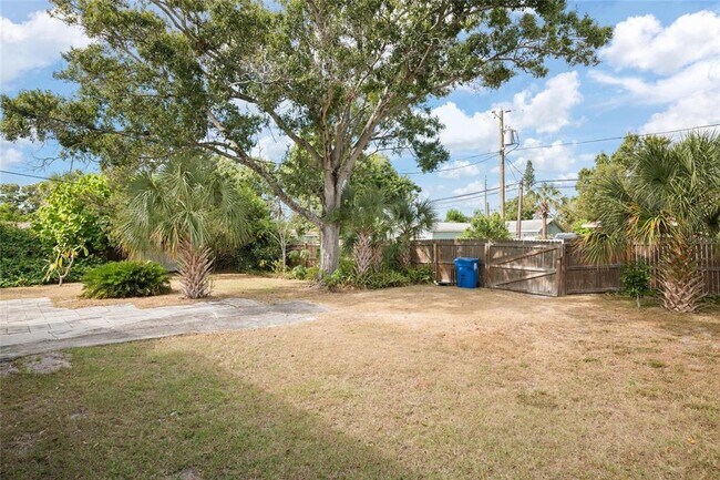 Building Photo - 4625 3rd Ave S