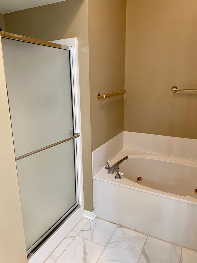 Building Photo - 7842 Millicent Cir