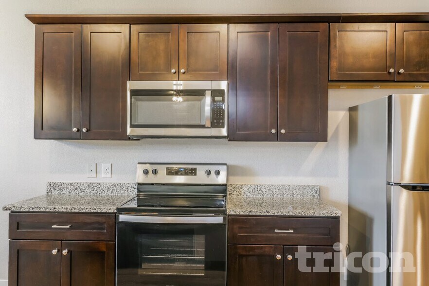 Building Photo - 10341 Ft Teran Trl