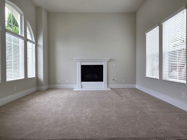 Building Photo - Stunning Spanish Colonial Home in the La C...