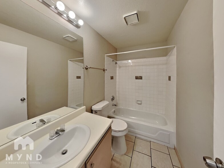 Building Photo - 8600 W Charleston Blvd